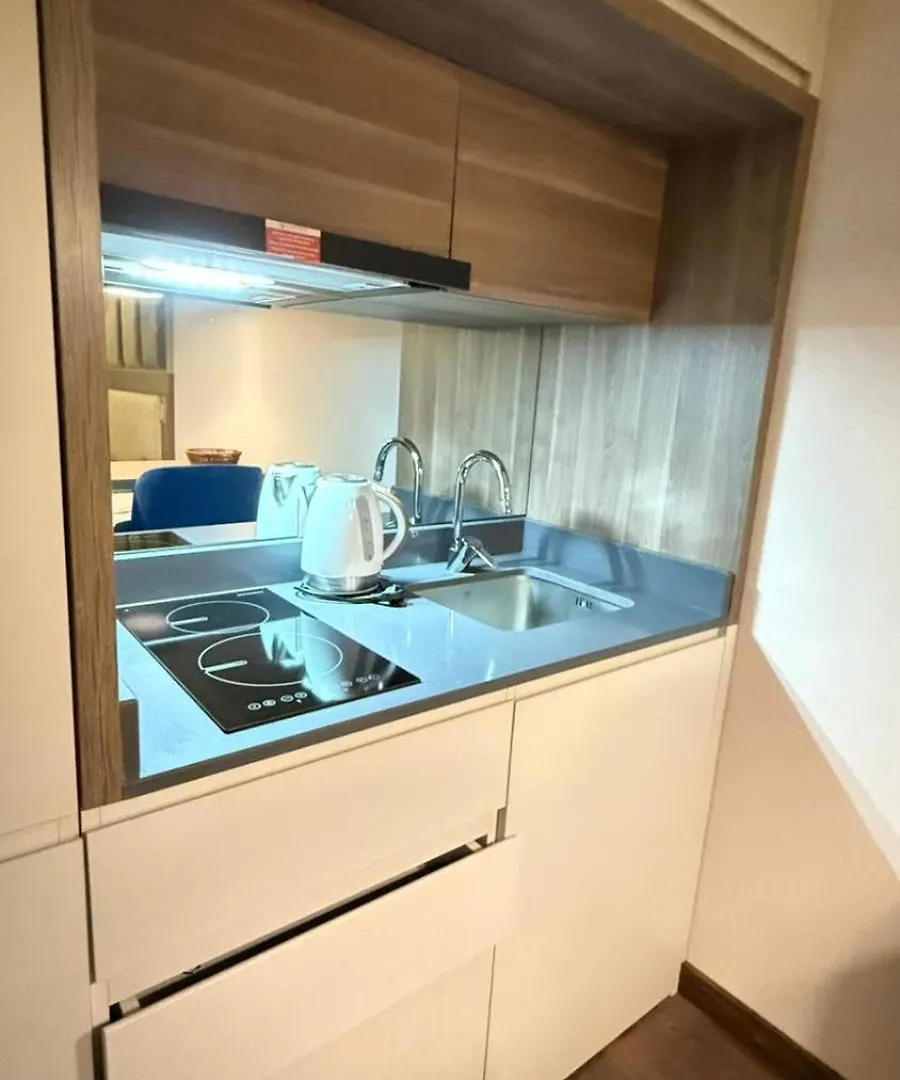 Adlia Flight Spot Apartment Batumi